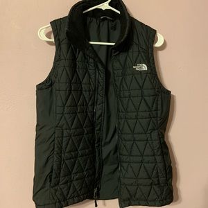 Black north face vest